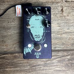 Walrus Audio Julia Snaking Chorus Pedal