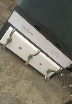 Hook Rail