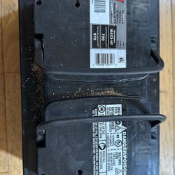 Everstart maxx h7 790 Car Battery Like New 