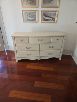 Dresser 7 Drawer
