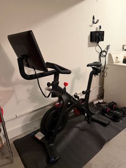 Peloton Bike+ – Excellent Condition – $550 FIRM