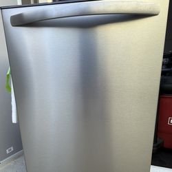 Frigidaire Dishwasher 2025 Like New 