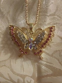 Beautiful gold tone " Butterfly" Betsey Johnson necklace
