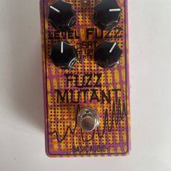 Basic Audio “Fuzz Mutant” Guitar Pedal