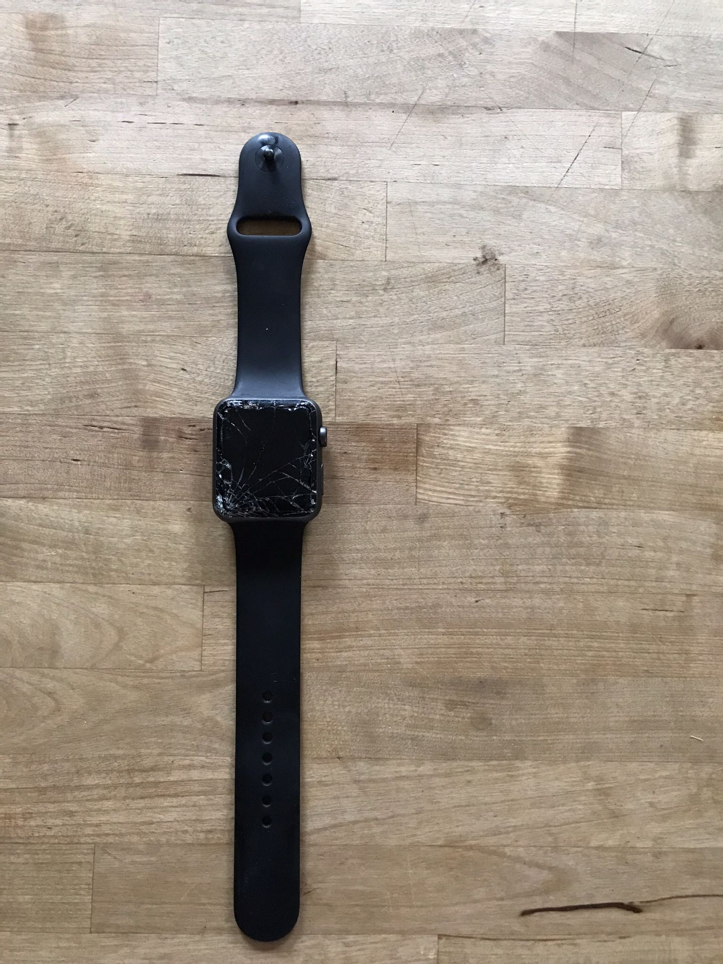 Apple Watch - Gen 1 - cracked