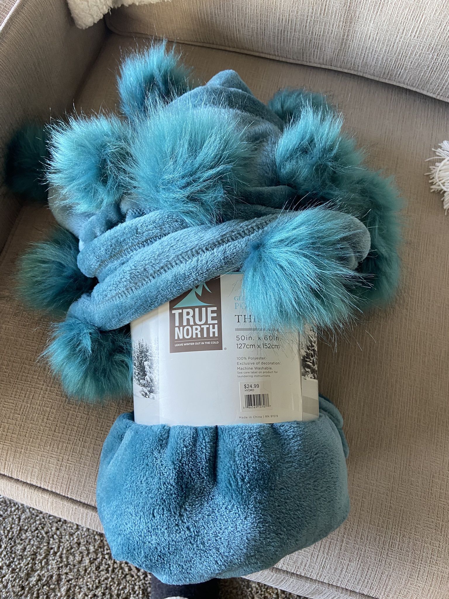 “New” Pom Pom Throw Blanket