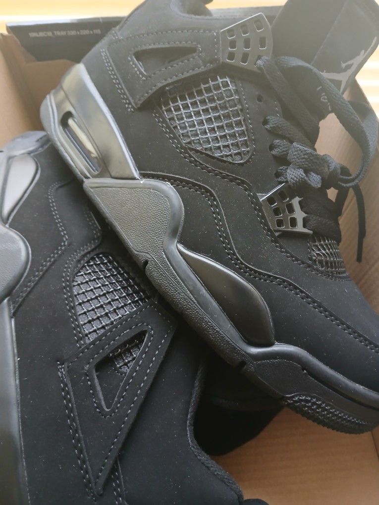Retro Jordan 4s