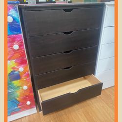 5 drawers dresser / Five drawers dresser / Cajonera/ Comoda