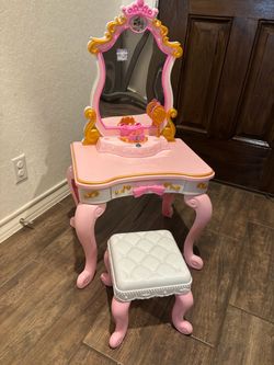 Disney Princess Musical Vanity with Stool