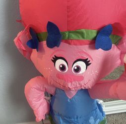 Poppy Trolls Xmas Blowup Decor