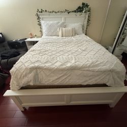 Full Size Bed Set