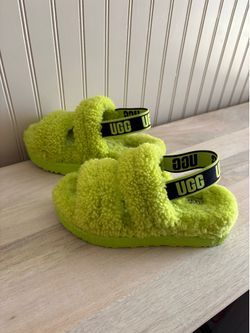Ugg slippers size 8