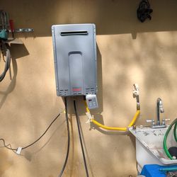 Rinnai Tankless Water Heater Boiler 