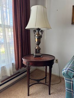 Side table with or without the lamps