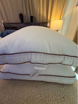 New Saatva Latex Queen Pillows