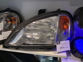 Freightliner Columbia Headlamps L or R