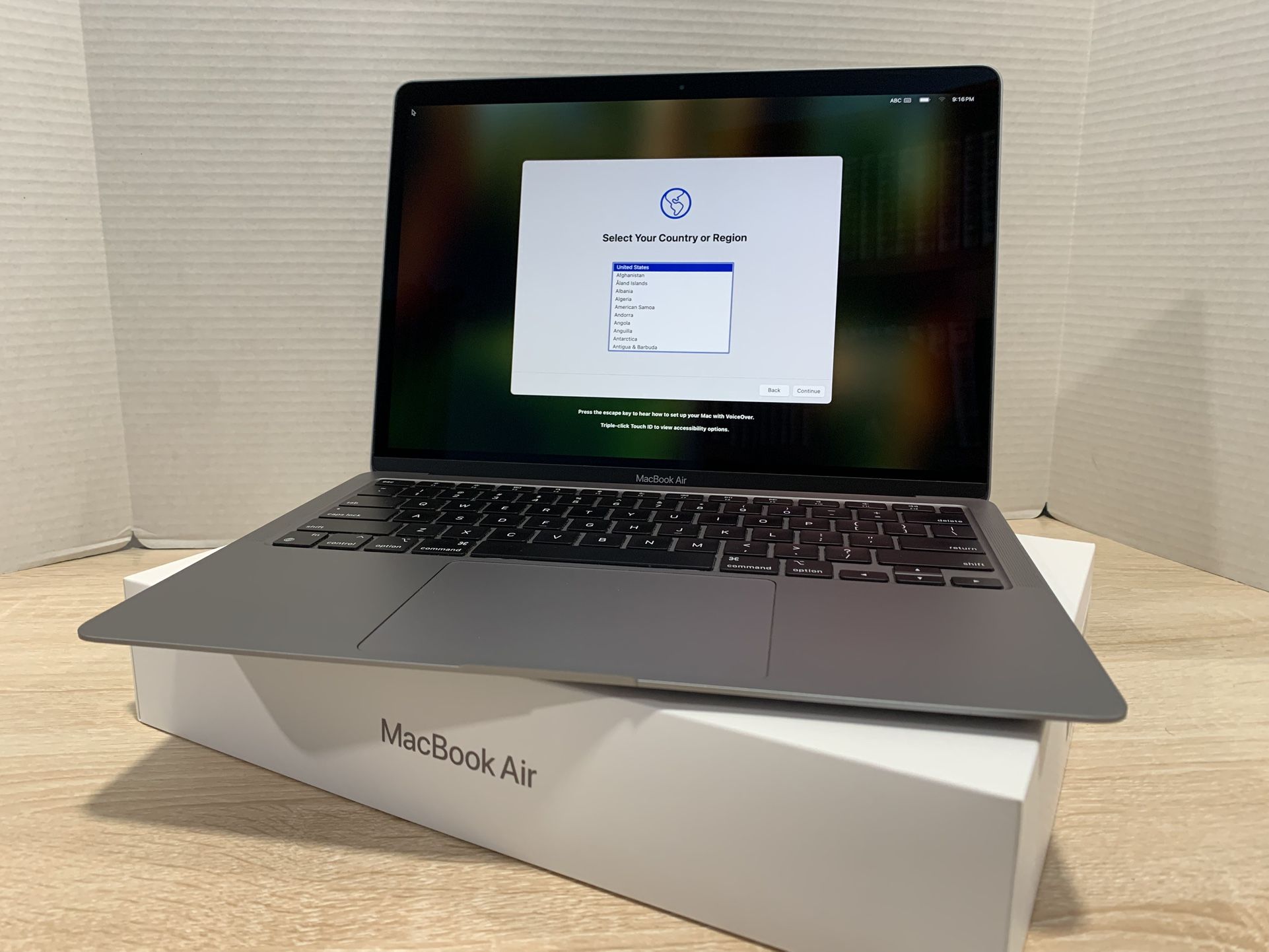 $380, M1/8GB RAM/256GB SSD, 13" MacBook Air 13” (2020)