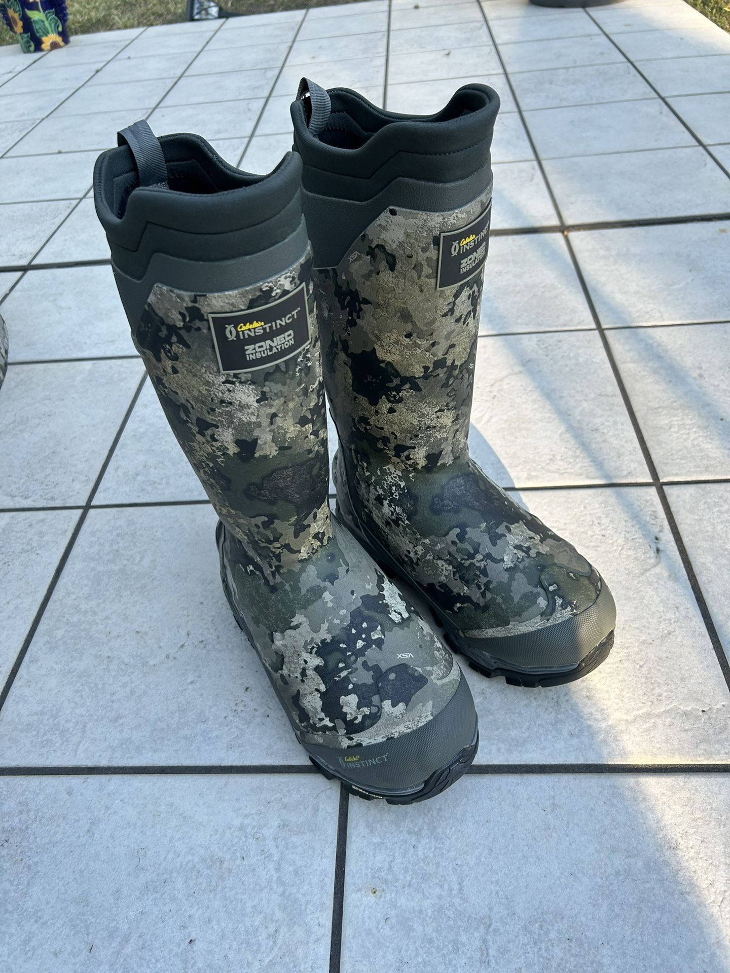 CABELAS INSTINCT INSULATED RUBBER BOOTS 