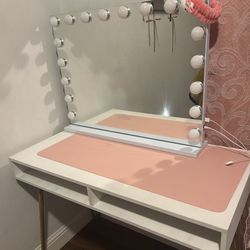 Desk And Mirror 