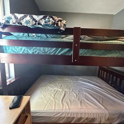 Full on full twin bed