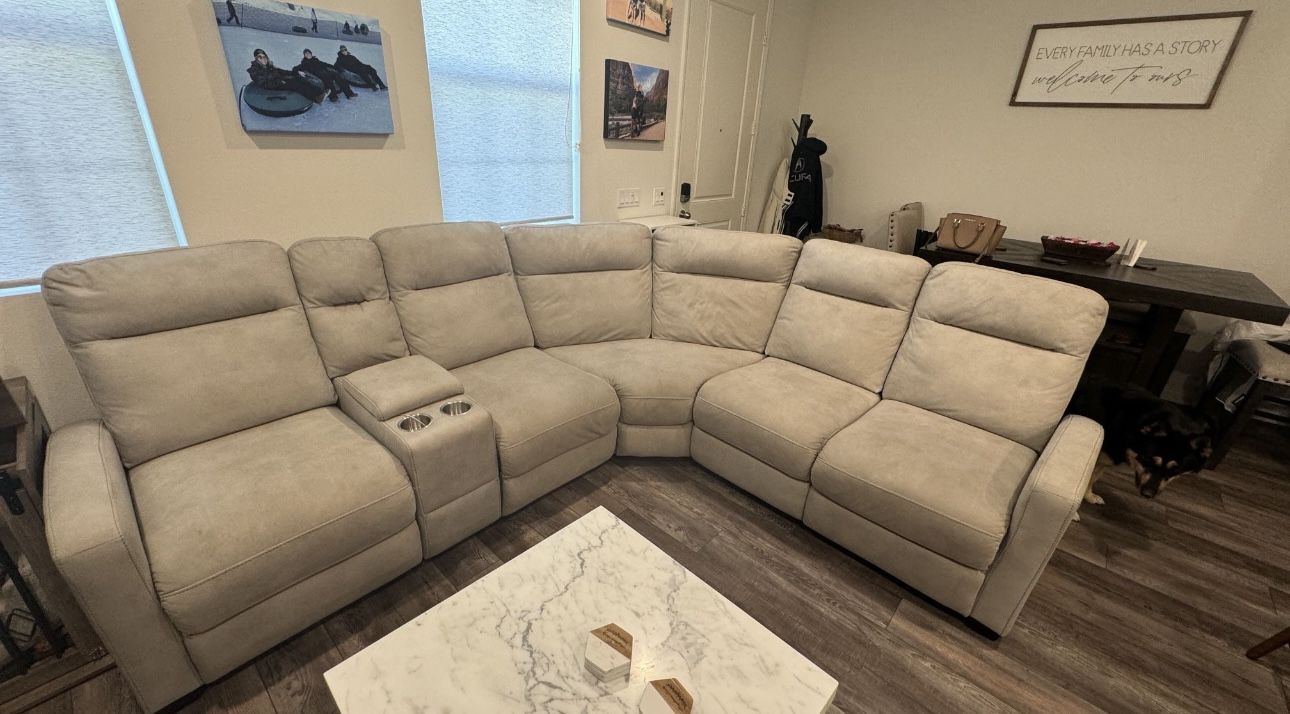 Recliner sectional Couch
