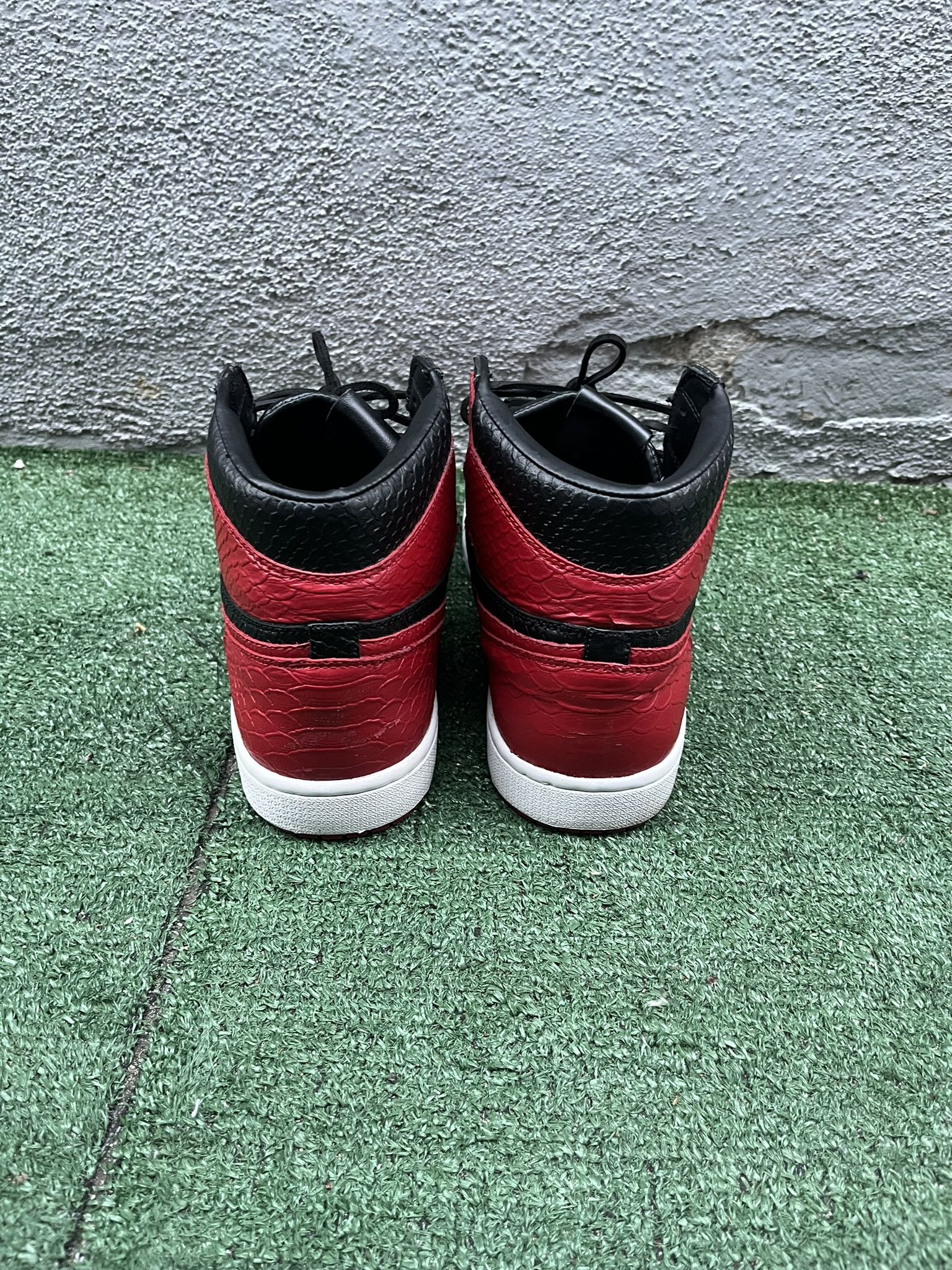Air Jordan 1 “Bred Python” INXX THEREMADE Customs Dr Martens - www.rajagirimanappuram.com main image 2