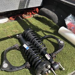 Chevy Silverado. New Front Coilover Shocks. Upper Control Arms. 2023 4x4 Take Offs As New. $150