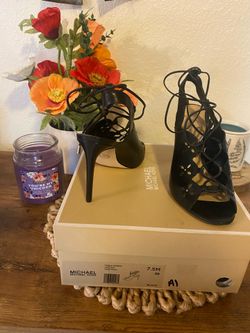 M.k. Shoes size 7.5 $20