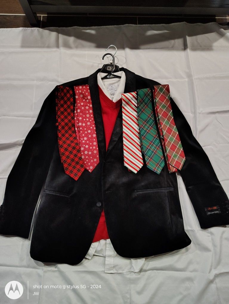 NEW Men's Velvet Holiday Dinner Jacket 48L
