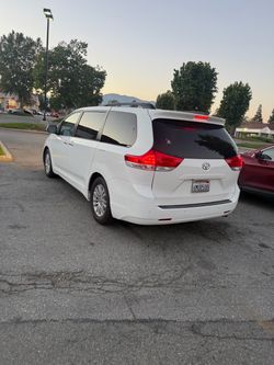 2011 Toyota Sienna