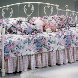 Daybed with Trundle and mattress