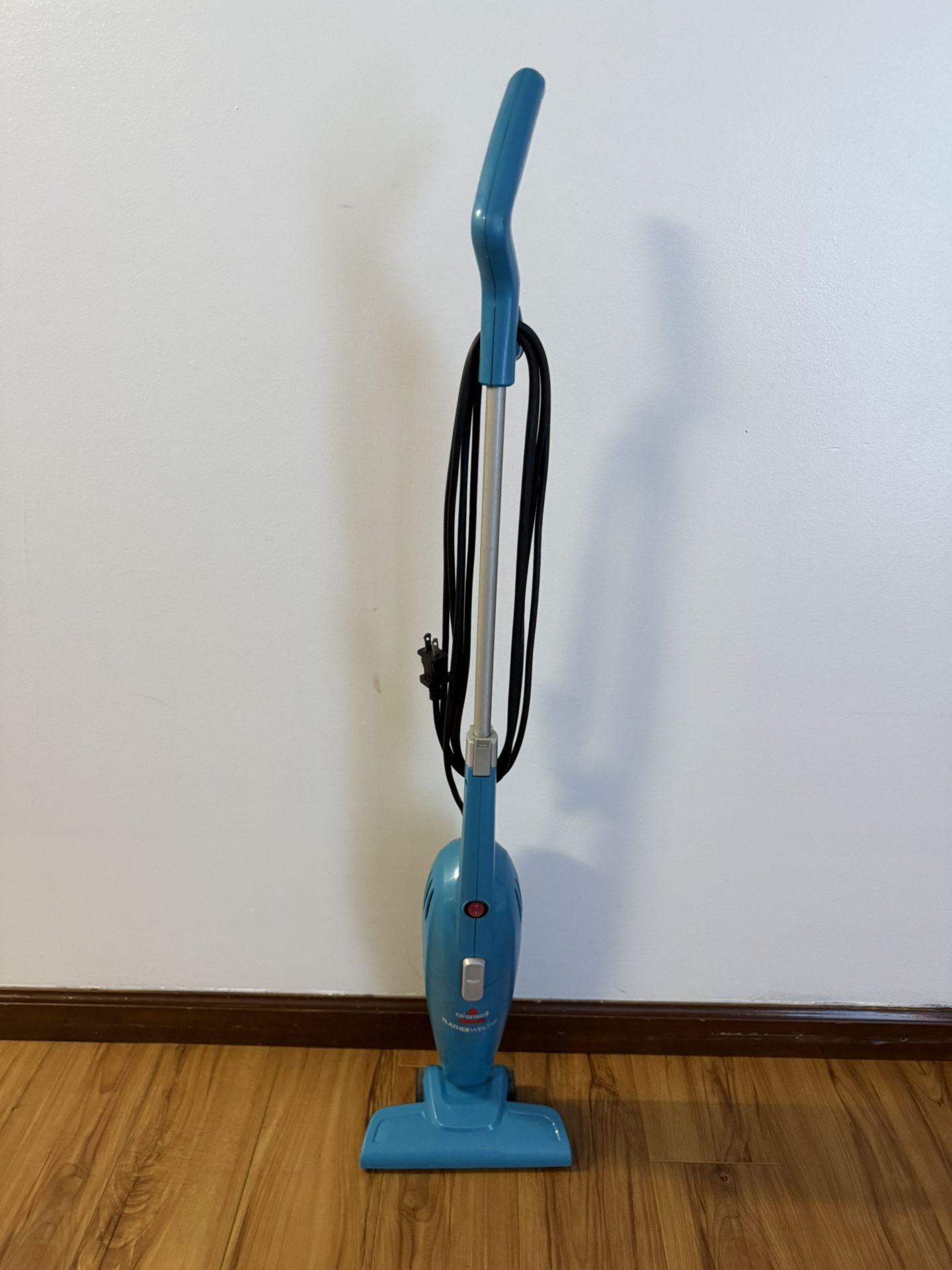 Bissell Featherweight Stick Lightweight Bagless Vacuum with Crevice Tool, 2033, One Size Fits All, Blue