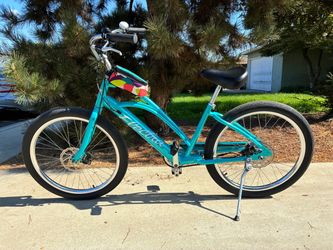 Electra E-bike : Cruiser Go! Light blue 3 speed pedal assist