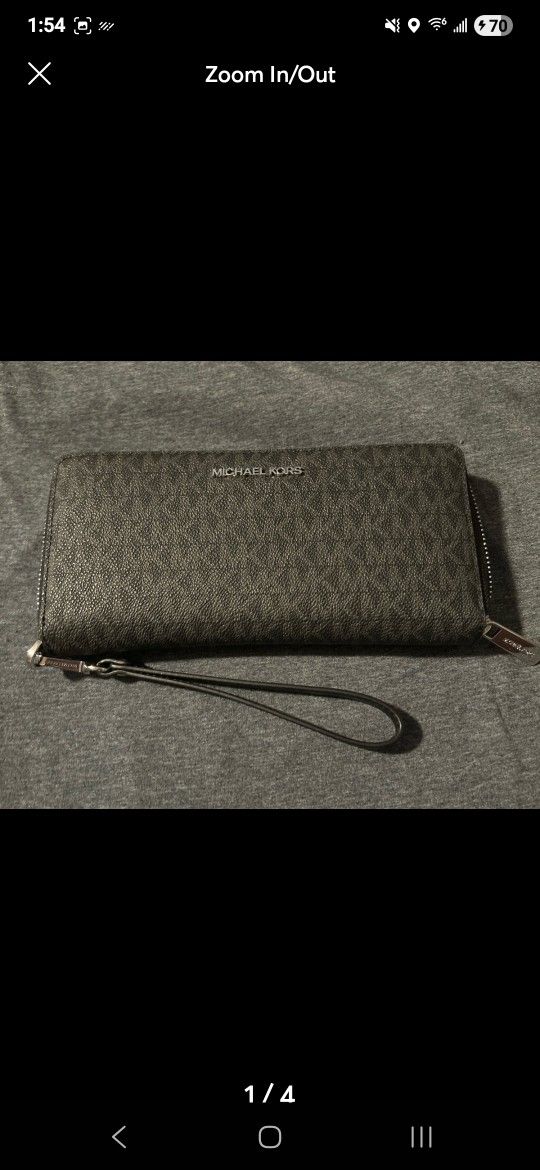 Michael Kors Continental Wallet