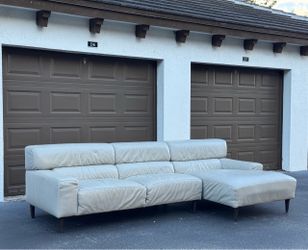 🛋️ Sofa/Couch Sectional - Chateau D’ax - Delivery Available 🚛