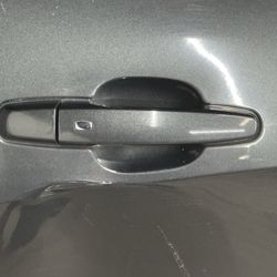 Malibu LT Passenger Front Door Handle