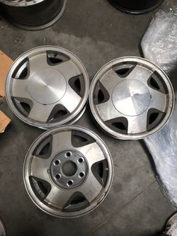 GMC Sierra Rims 16”x7” (3)