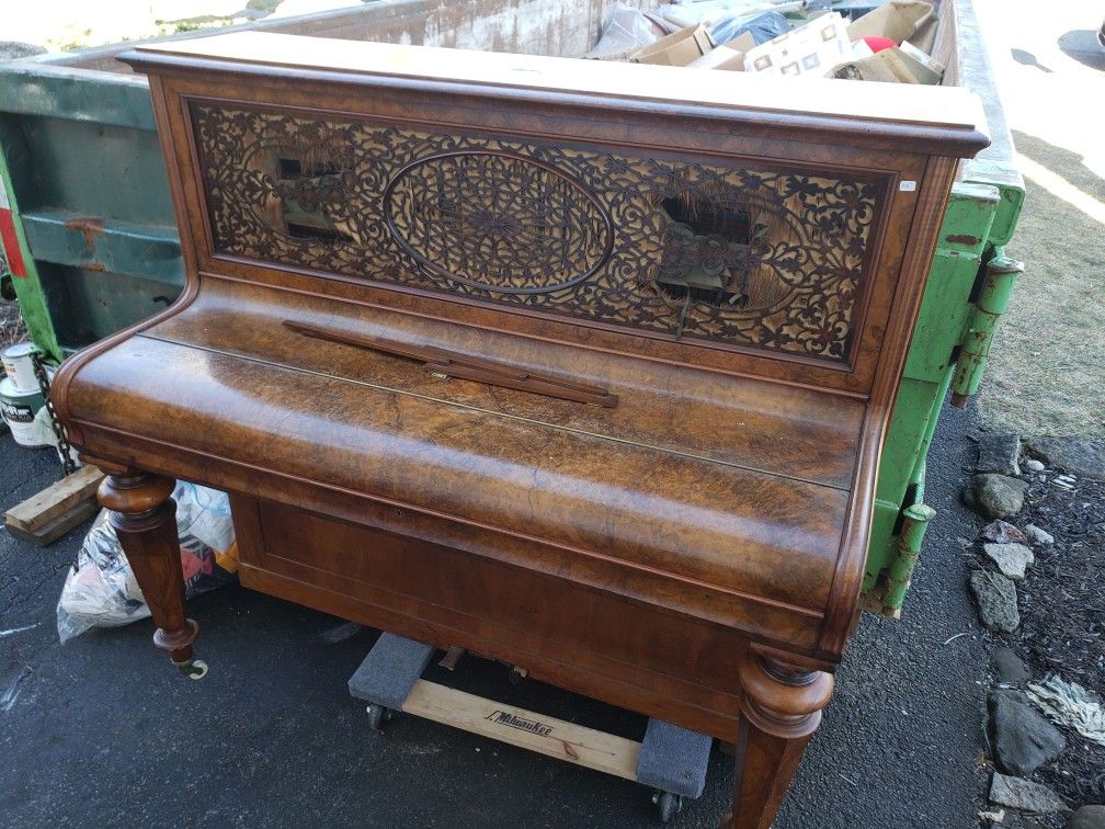 Free Antique Piano