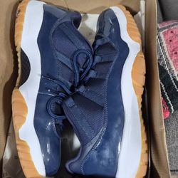 Air Jordan 11 Retro Low Midnight Navy