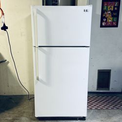 Fridge white everything works we deliver