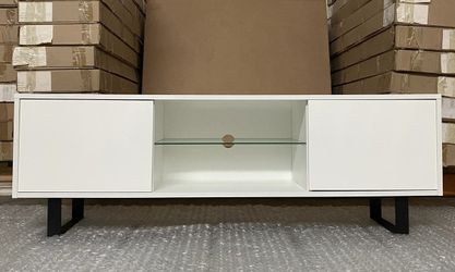 New Tv stan in the box