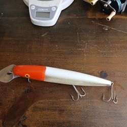 Vintage 8 Inch Red/ Tan/ White Cisco Kid 3 Hooks Fishing Lure