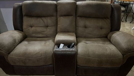 Like New Two Tone Loveseat