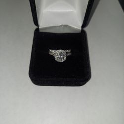 18k 5.1g 2.62 Carat Euro Wedding Set