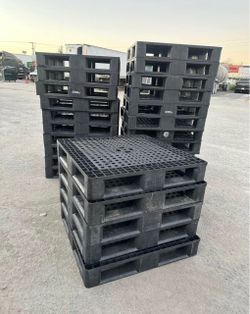 Plastic Pallets 37x37