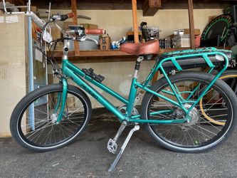 Pedego city commuter