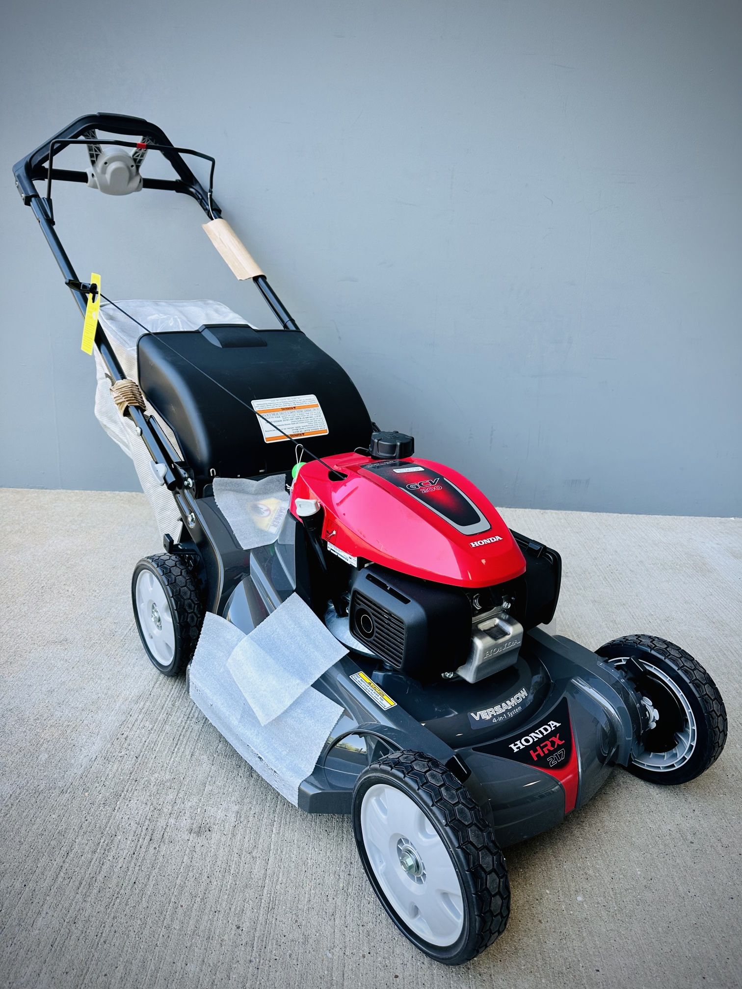 Brand new Honda 21 in. Nexite Variable Speed 4-in-1 Gas Walk Behind Self-Propelled Mower with Select Drive Control