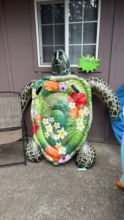 Inflatable turtle floaty
