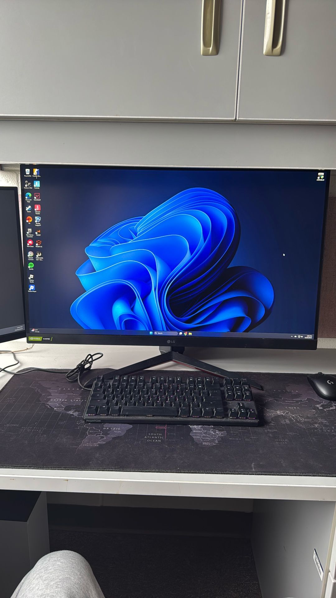 Ultra gear Gaming Monitor (like New)