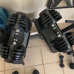 Bow flex ADJUSTABLE DUMBBELLS 5lbs.- 55lbs.